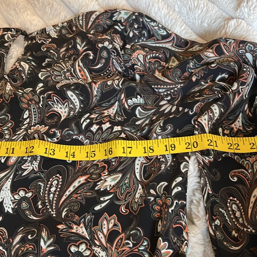 ASTR Paisley Print Crop Top - Size Medium​ - Picture 7 of 8